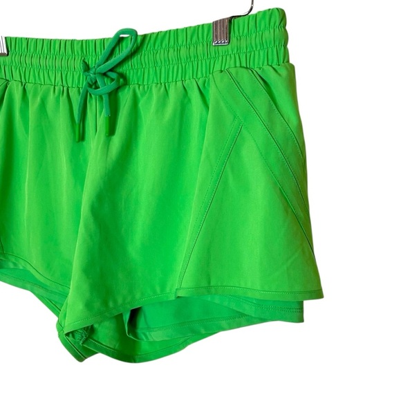 ZYIA Active Green Velocity Athletic Shorts- Size Medium - Picture 4 of 11